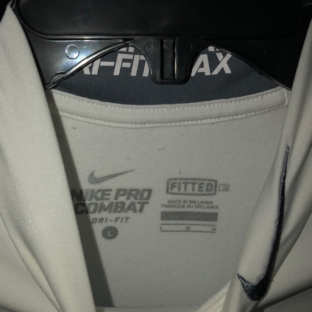 fitted Nike HyperWarm long sleeve Thermal - Picture 2 of 3